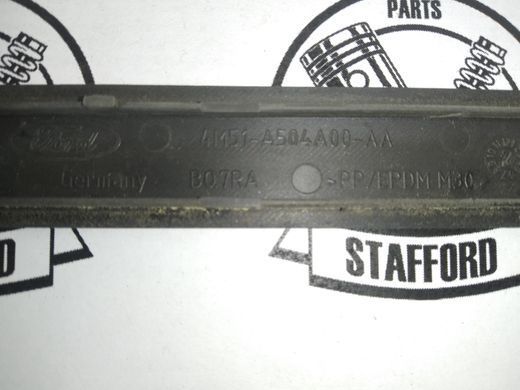 Заглушка рейлинга багажника крыши седаны Ford Focus '04-'11