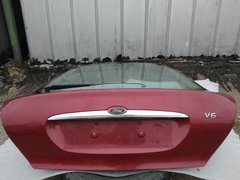 Кришка багажнику червона 5 дв. седан Ford Mondeo '96-'00