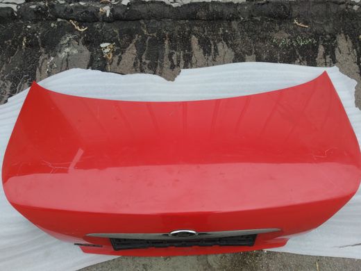 Кришка багажнику червона 4 дв. седан Ford Mondeo '96-'00