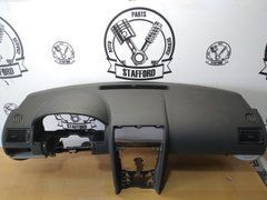 Верхня секція панелі приладів (торпедо) з AirBag 2 кольори Ford Mondeo '00-'03