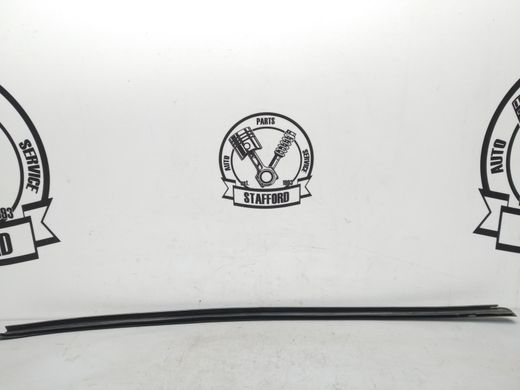 Молдинг лобового скла зовнішній лівий Ford Mondeo '00-'07