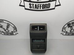 Накладка панель задняя центр. консоли с розеткой 12V и решетками возд. Ford Edge '15-