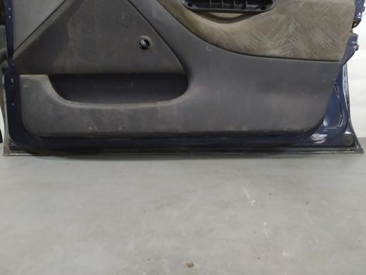 Дверь передняя правая голая темно-синяя Ford Mondeo '97-'00