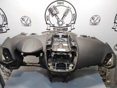 Панель приладів (торпедо) з AirBag чорна Ford Escape '16-'17