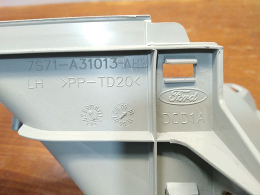 Накладка задньої лівої стойки 4,5 дв. седани Ford Mondeo '07-'14