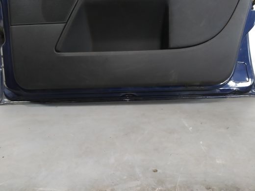 Двері передня права гола темно-синя Ford Mondeo '00-'07