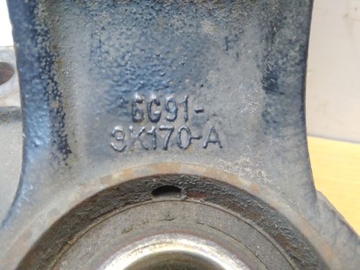 Кулак (цапфа) правого переднего колеса в сборе со ступицей Ford Mondeo '07-'14/S-Max/Galaxy '06-'15