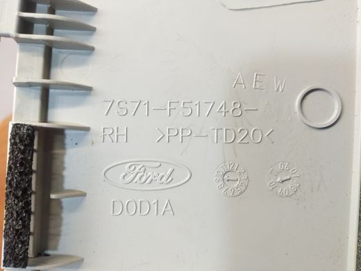 Обшивка правой задней стойки (отделка) 4 дв. седан Ford Mondeo '07-'14