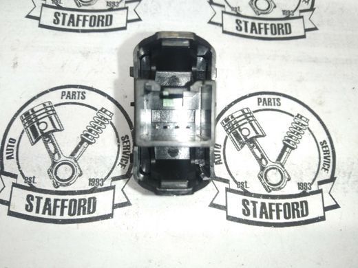Переключатель одинарный стеклоподъемника Ford Focus '11-'14/C-Max '10-'19/Fiesta '12-'14/Kuga '12-'14/Connect '13-'14