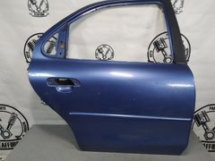 Двері задня права гола світло-синя 4, 5 дв. седани Ford Mondeo '99-'00