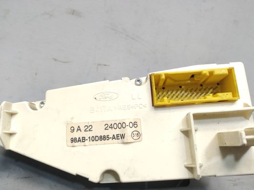 Додатковий інформ. дисплей накладки щитка приладів дефект. Ford Focus '98-'01