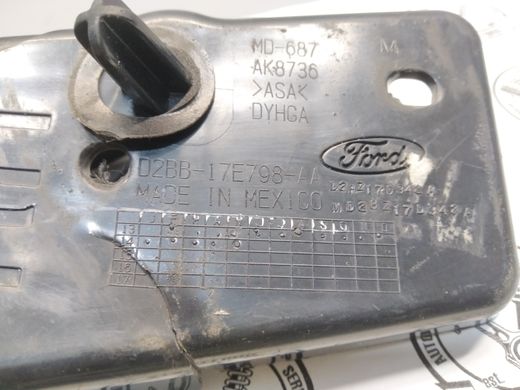 Крепление заднего бампера правое под фонарем дефект 4дв. седан Ford Fiesta '13-