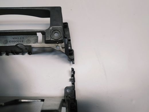 Рамка корзина мультимедиа (центр. консоль) Ford Mondeo '07-'14