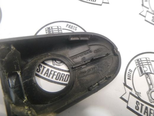 Заглушка ручки зовнішньої дверей передньої водійської чорна пластик Ford Mondeo '07-'14 / S-Max/Galaxy '06-'15