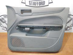 Панель отделки (карта) двери передней правой 4, 5 дв Ford Focus '06-'07