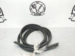 Уплотнитель крышки багажника (на кузове) 4 дв. универсал Ford Focus '04-'11