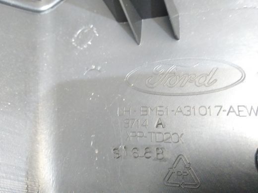 Накладка левой задней стойки Ford Focus '11-'18