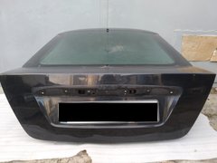 Кришка багажнику чорна 5 дв. седан Ford Mondeo '00-'07