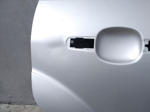 Двері задня права гола сіра ZJNC дефект 4,5 дв. седани Ford Focus '04-'08