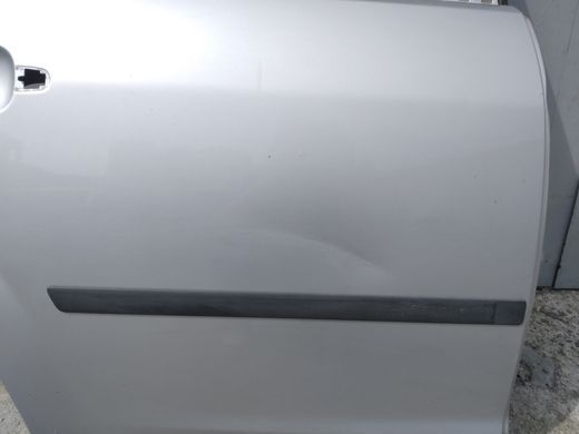 Двері задня права гола сіра ZJNC дефект 4,5 дв. седани Ford Focus '04-'08