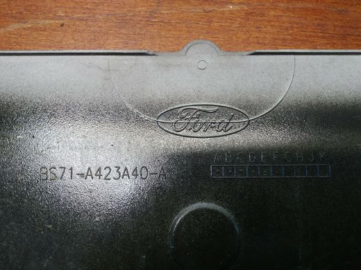Накладка кришки багажника чорна JAYC дефект 4, 5 дв. седан Ford Mondeo '10-'14