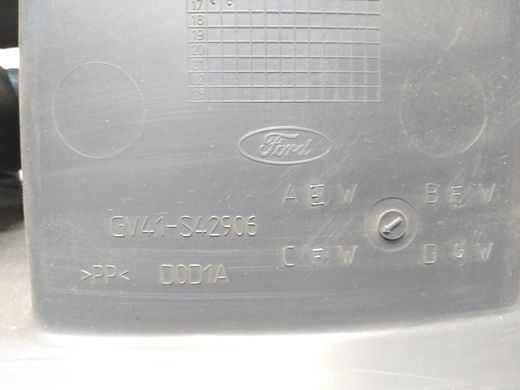 Обшивка кришки багажнику чорна без електро Ford Kuga '16-'19